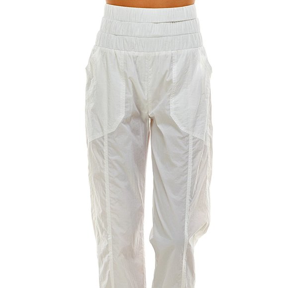 TCEC | Smocked Waist Jogger with Pockets | White | S | CP9480 | Sample Sale - Picture 2 of 5